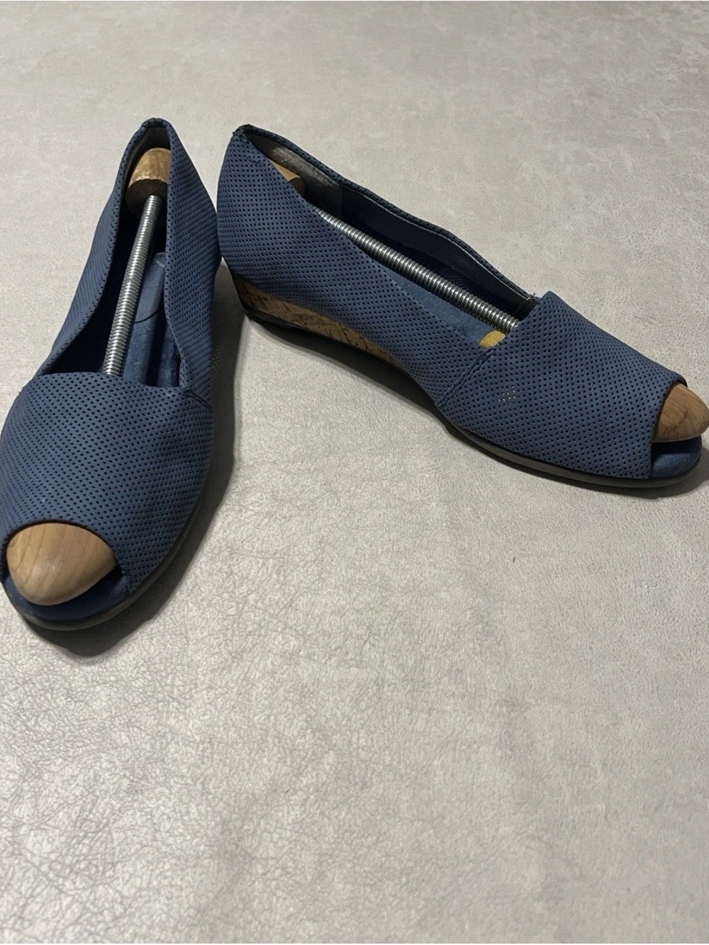 A2 by Aerosoles Castanet Blue Comfort Style cork Heel Shoes. Size 9.5